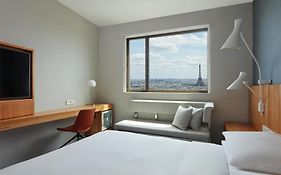 Hyatt Regency Etoile